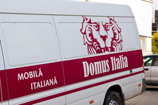 https://imprint.md/img/lucrari/Domus-Italia/Bus_domusitalia/bus_domusitalia_2.jpg